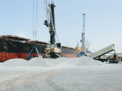 Arrival of the first Gabbro shipment from the company’s quarries in the Sultanate of Oman.