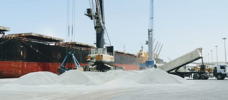 Arrival of the first Gabbro shipment from the company’s quarries in the Sultanate of Oman.